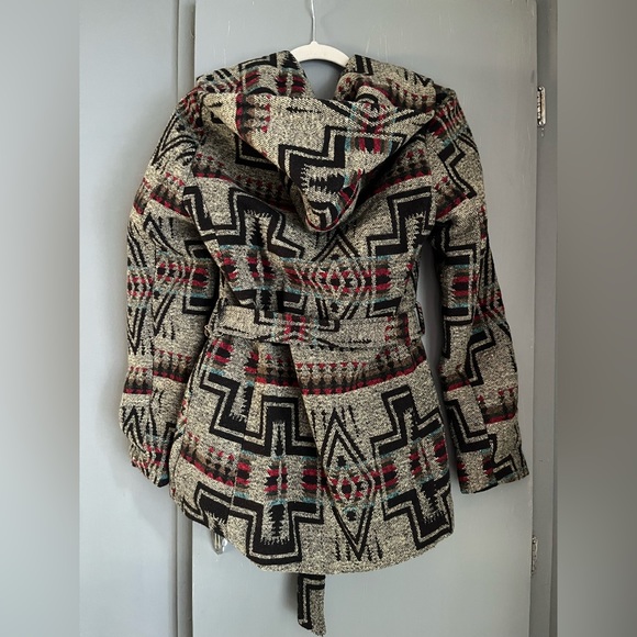 Mossimo Pattern Wrap/Button Jacket - Picture 2 of 4